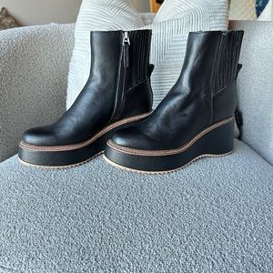 NEW!!! Dolce Vita Women's Hilde in Black